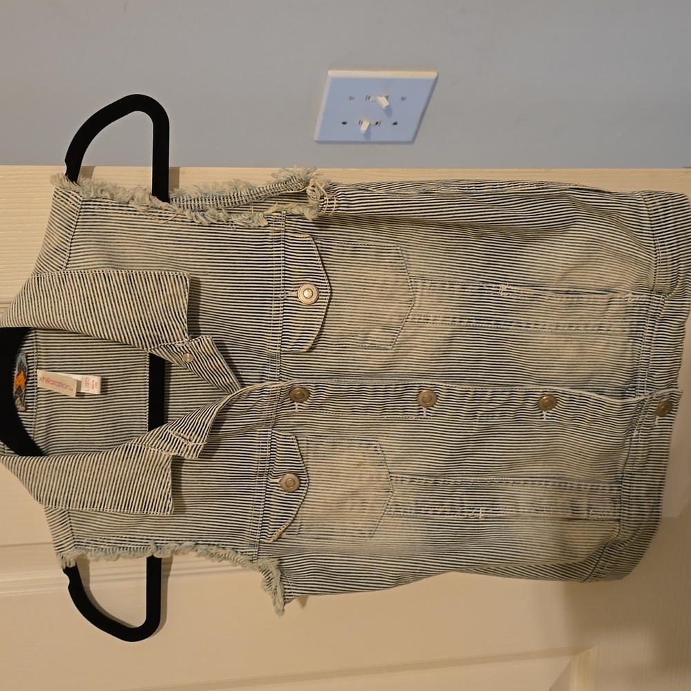 Distressed Striped Denim Vest 10/12